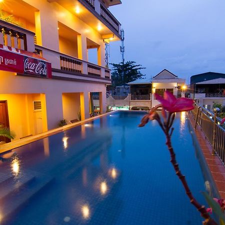 G Eleven Hotel Phnom Penh Ngoại thất bức ảnh