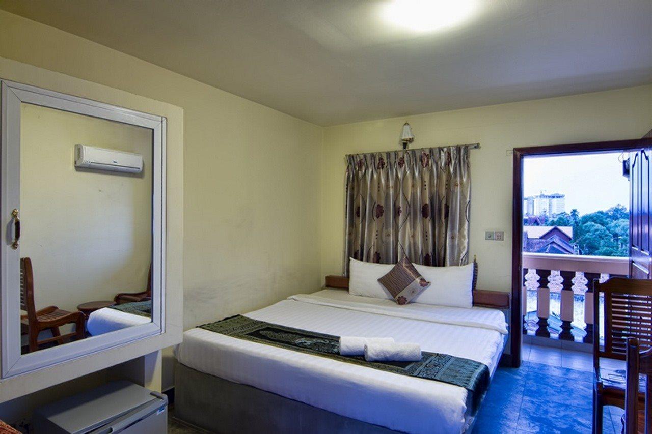 G Eleven Hotel Phnom Penh Ngoại thất bức ảnh