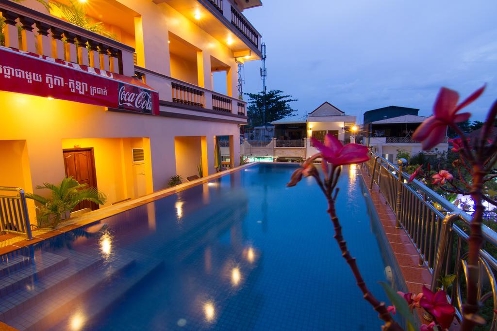 G Eleven Hotel Phnom Penh Ngoại thất bức ảnh