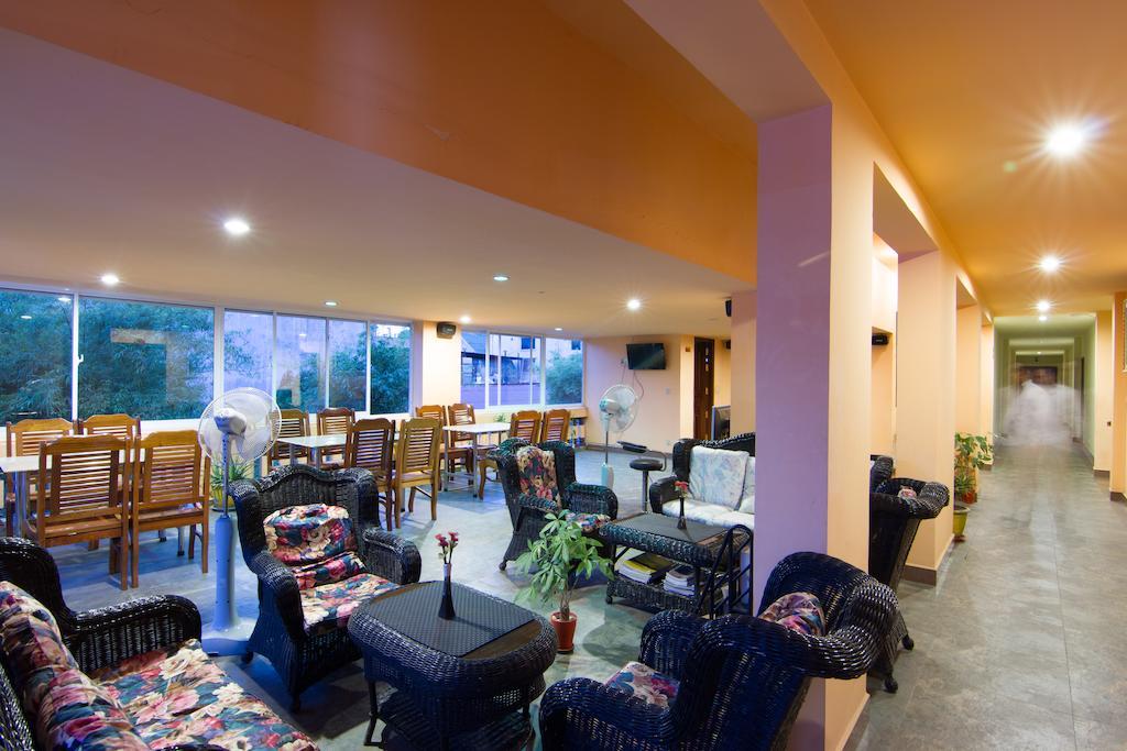 G Eleven Hotel Phnom Penh Ngoại thất bức ảnh