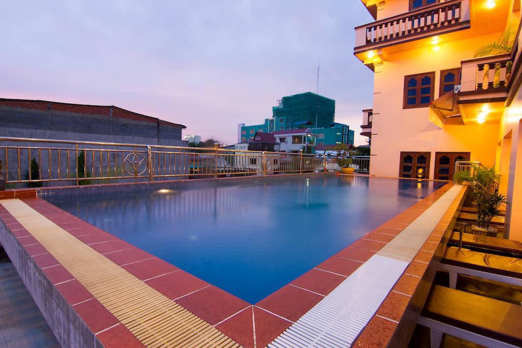 G Eleven Hotel Phnom Penh Ngoại thất bức ảnh